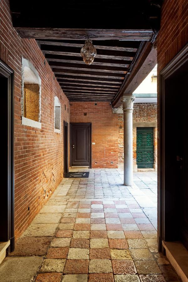 Appartement Charming House Iqs à Venise Extérieur photo